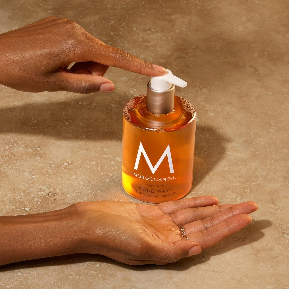 Savon Pour Les Mains Ambre Noir
